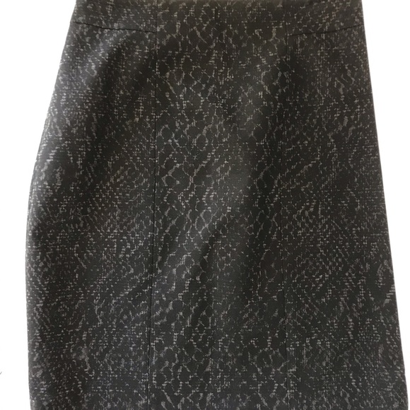 😍TAHARI Snake Print Pencil Skirt - Picture 2 of 7